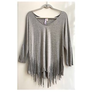 Alya Gray Fringe Top M